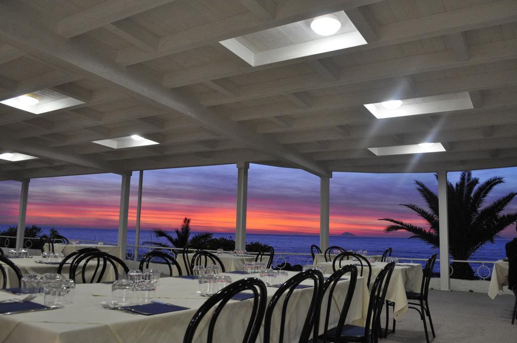 Forio di Ischia Hotel La Scogliera מראה חיצוני תמונה