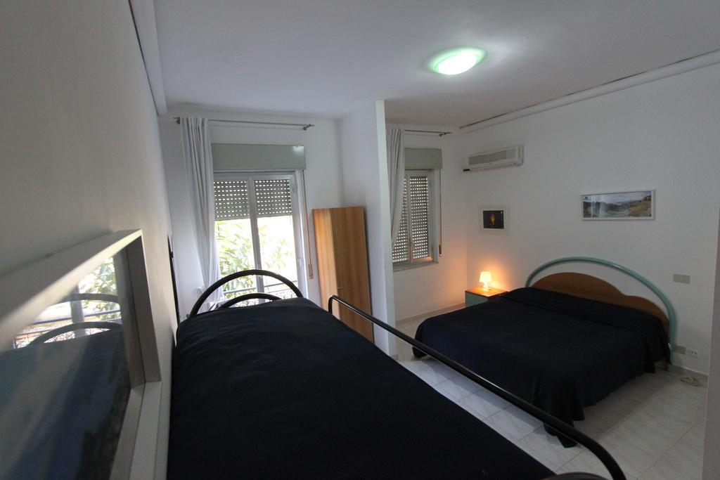 Forio di Ischia Hotel La Scogliera מראה חיצוני תמונה
